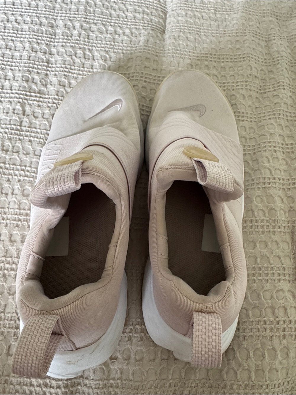 Nike Women’s Slip-On Sneakers in Pale Pink and Cream - Picture 3 of 4